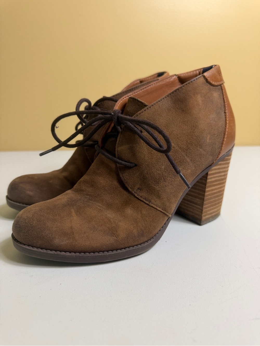 Tommy Hilfiger Duff Suede Lace Up Ankle Booties Brown Wood Block Heel Size 8